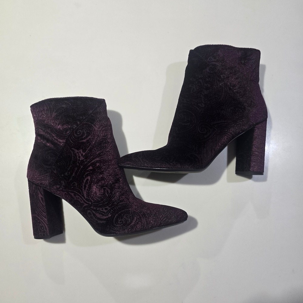 Nine West Purple Paisley Velvet Ankle Boots Pointed Toe Block Heel 9M 9x9 Tech - Picture 2 of 12